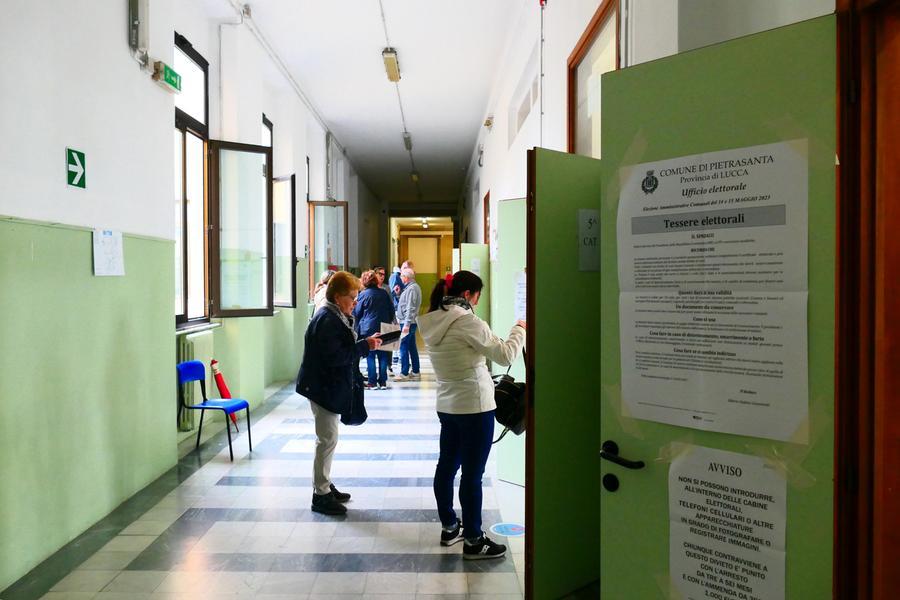 Elezioni a Pietrasanta, affluenza al 57,12%