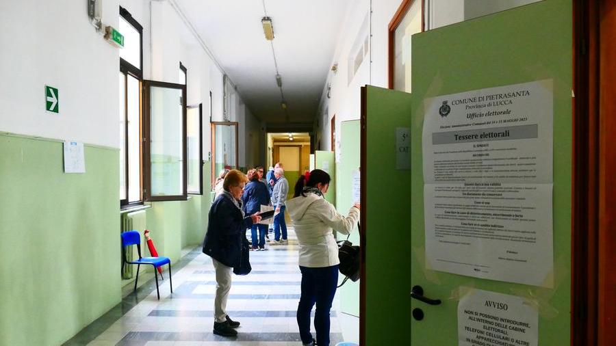 Elezioni a Pietrasanta, affluenza al 57,12%