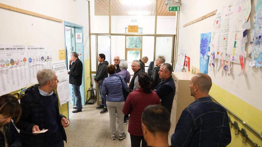 Comunali, a Pescia si va al ballottaggio: è sfida a due tra Franchi e Brizzi