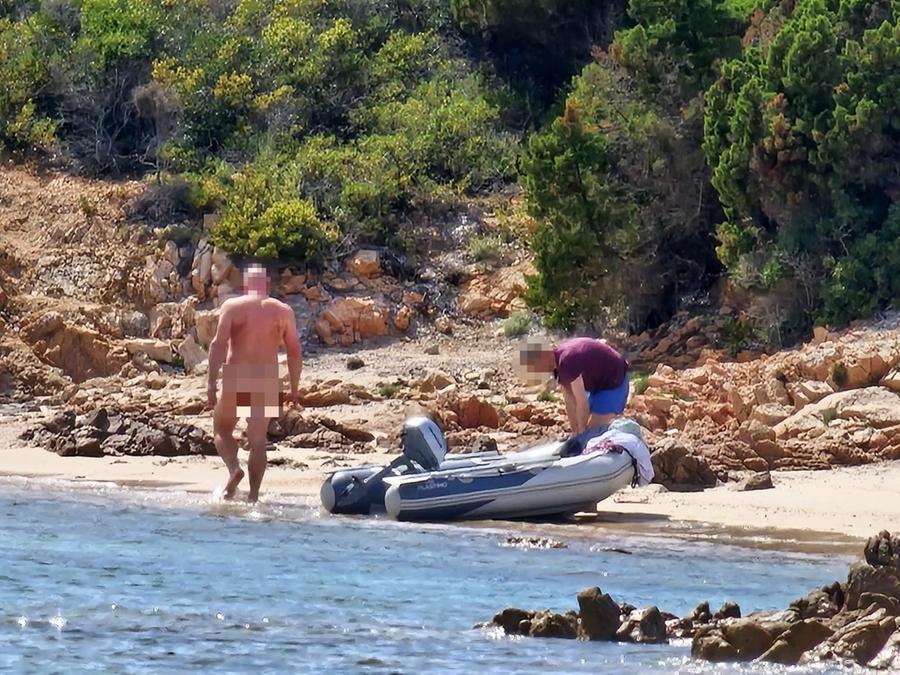 Nudi e senza rispetto delle regole, in Sardegna è già la stagione dei supercafoni