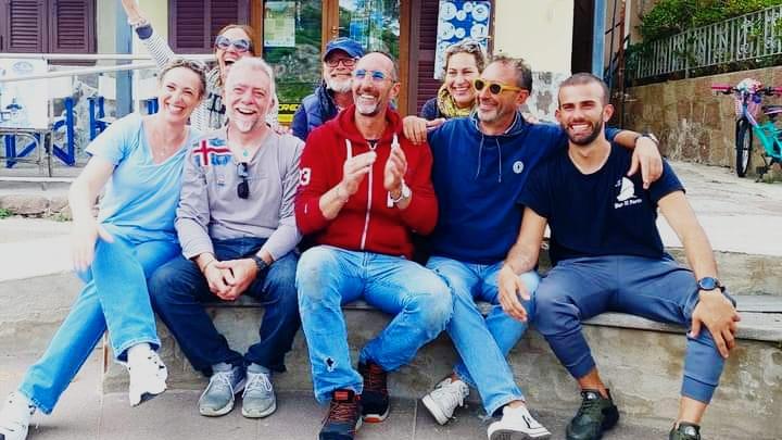 Lorenzo Renzi nuovo sindaco di Capraia al fotofinish: «L’ultimo voto arrivato in gommone» – Video