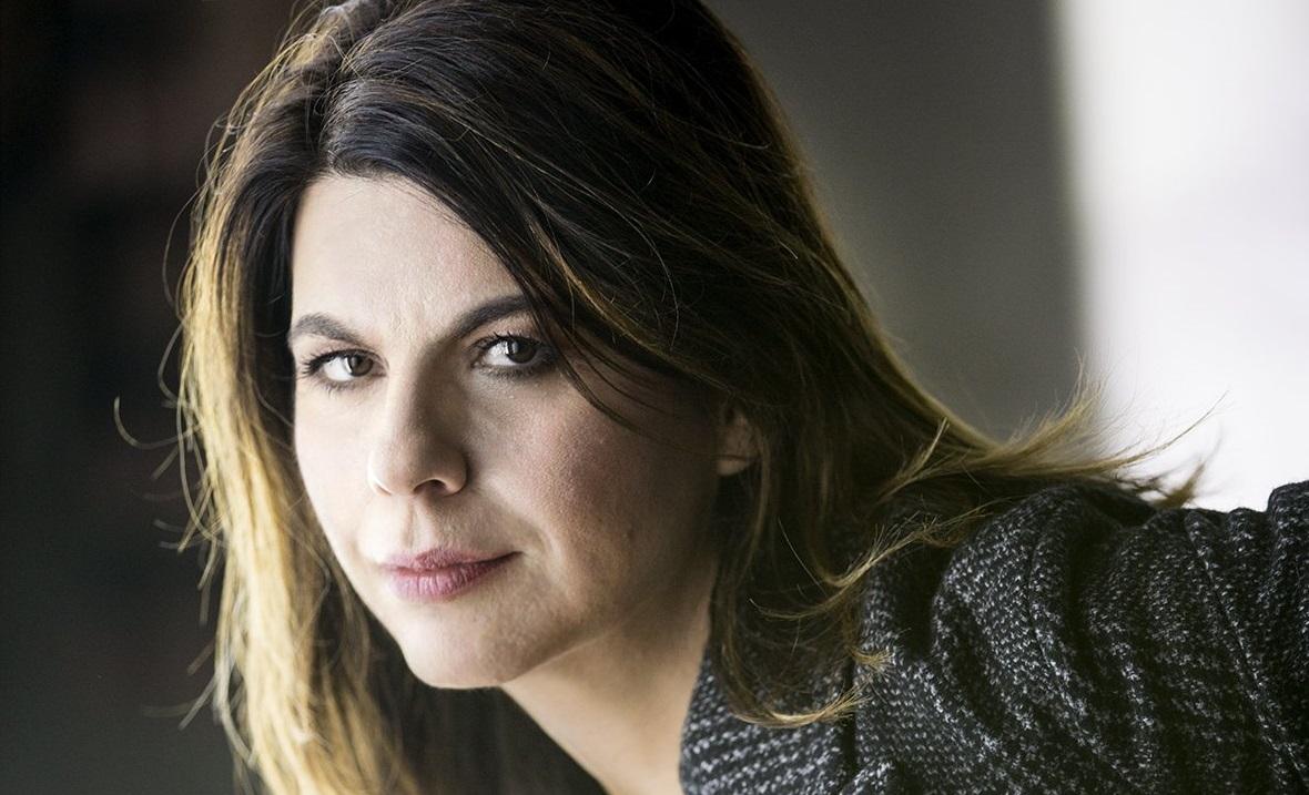 Geppi Cucciari: «Sono di nuovo Perfetta a teatro, dopo la tv e in attesa del cinema»