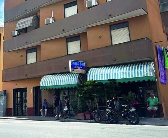 Ferì l’amico con nove coltellate ad Alghero, il gup gli infligge 5 anni 