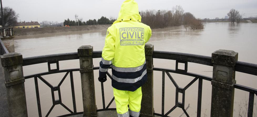 Maltempo a Modena e provincia, l’allerta continua «Oggi i ponti restano chiusi» 