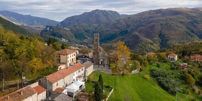 Bagni di Lucca, boccia la mega antenna: dubbi per gli effetti sull’ambiente