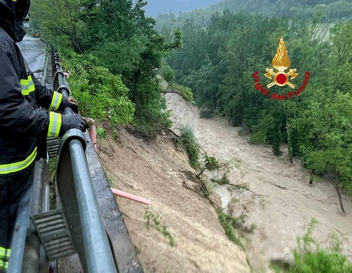 Ancora maltempo in Toscana, frane sulle strade dell’Alto Mugello: evacuate alcune case. Prolungata l’allerta meteo