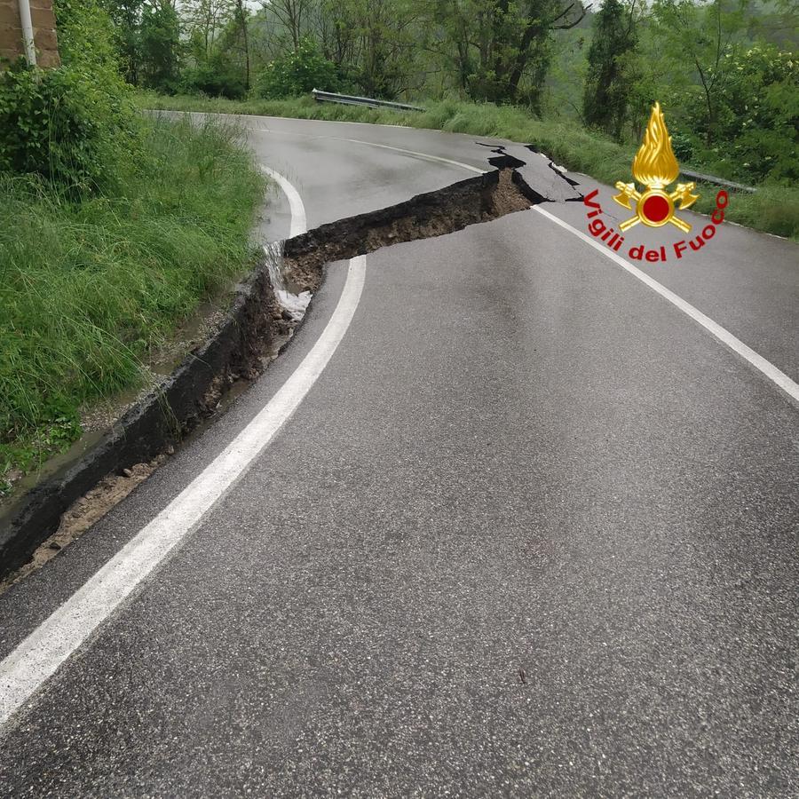 Maltempo in Toscana, 47 bambini della scuola Dino Compagni di Firenze bloccati nel Mugello per le frane