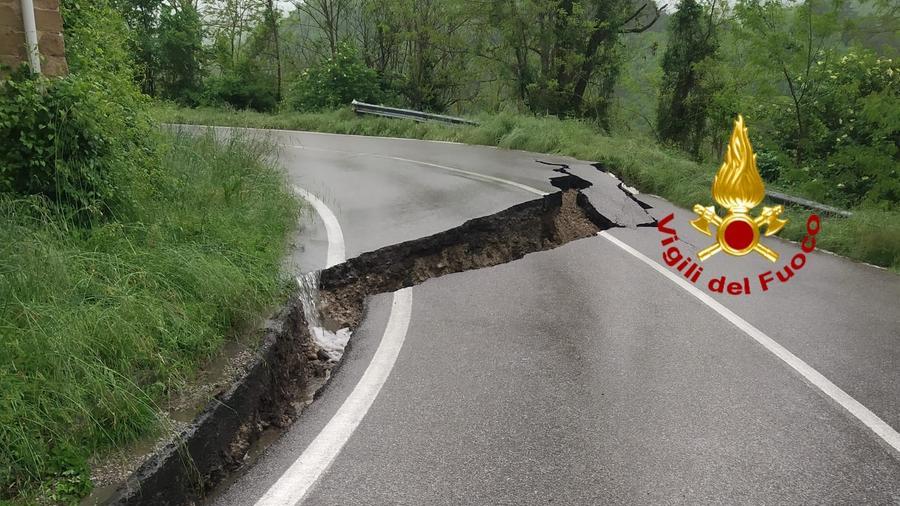 Maltempo in Toscana, 47 bambini della scuola Dino Compagni di Firenze bloccati nel Mugello per le frane