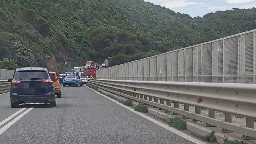 
	Polizia e vigili del fuoco sul posto&nbsp;

