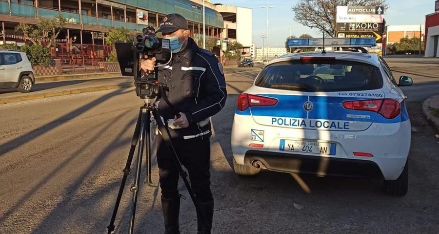 
	Un controllo della polizia locale


