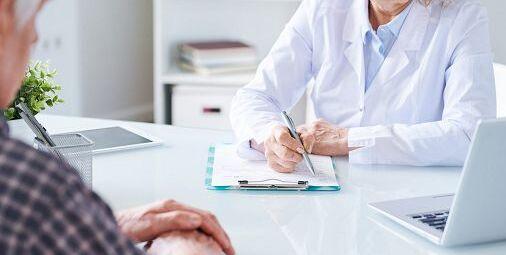 Piombino, il mea culpa dei medici di base: «Giusto limitare le visite inutili»