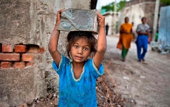 I bimbi di McCurry. Cento sguardi da tutto il mondo 