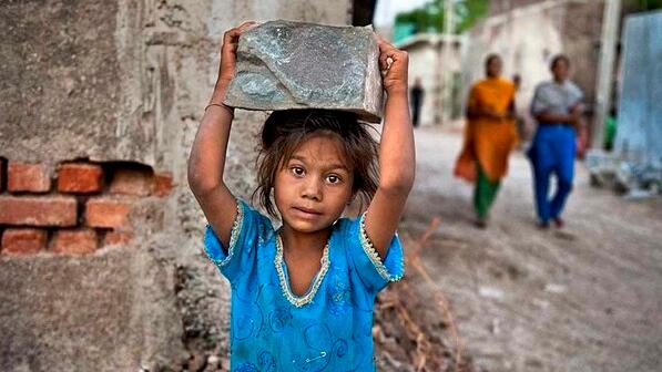 I bimbi di McCurry. Cento sguardi da tutto il mondo