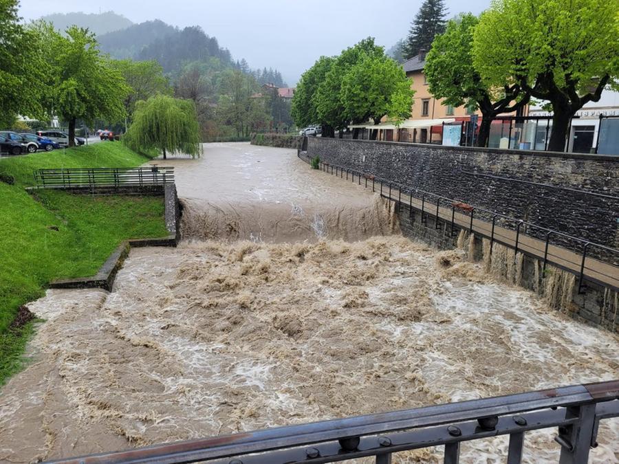Allerta meteo, la Regione Toscana fa chiarezza: perché sono emesse e a cosa servono