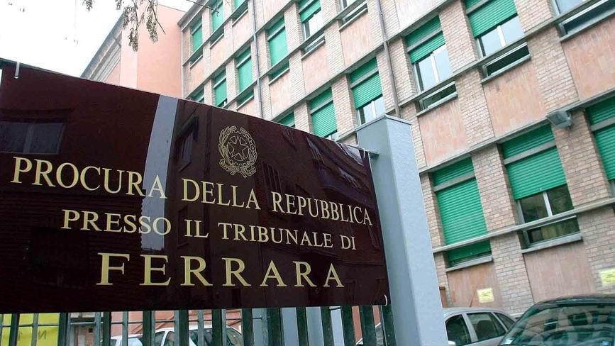 Ferrara, «Condannatelo per maltrattamenti dopo il matrimonio combinato»