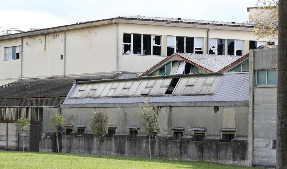 Uno scorcio dell’ex Kartos tra via Tevere e via Volturno ormai ridotta a un rudere di archeologia industriale