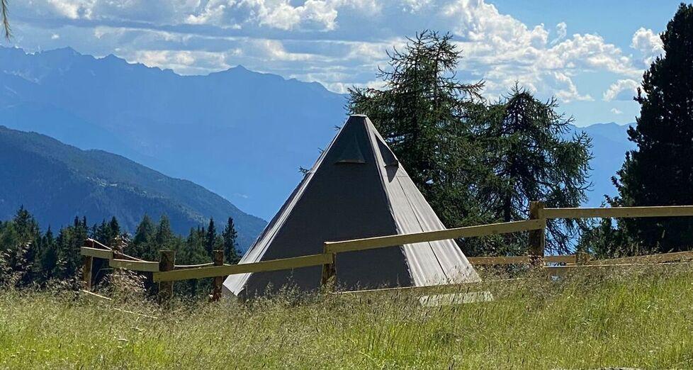 Carpi. Dallo scarto tessile nasce la eco-tenda per i campeggiatori 
