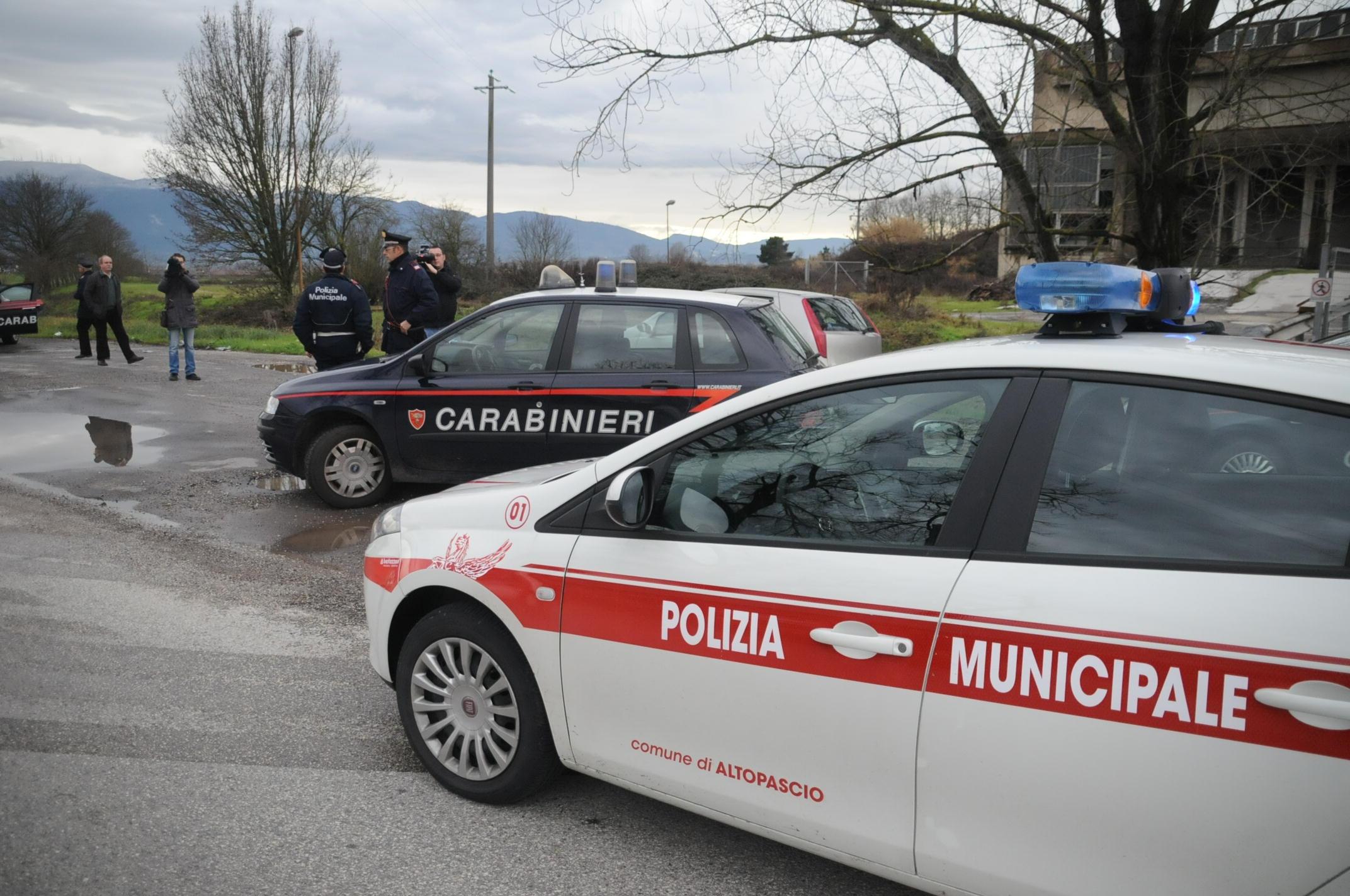 Controlli congiunti tra municipale e carabinieri ad Altopascio (foto archivio)