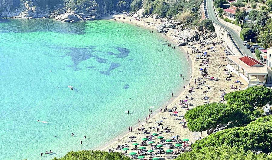 Elba, i Comuni rifanno il look alle spiagge gioiello dell’isola