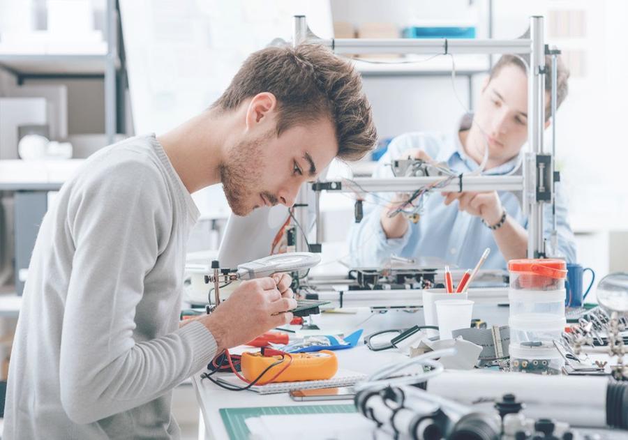 Pisa, fondi regionali per formare i supertecnici più richiesti: opportunità per 150 diplomati