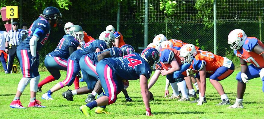 Le Aquile del Wisconsin in campo con i Trappers
