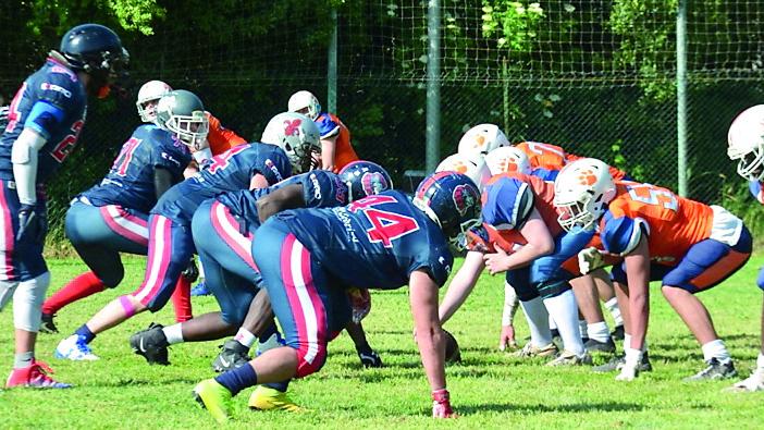 Le Aquile del Wisconsin in campo con i Trappers