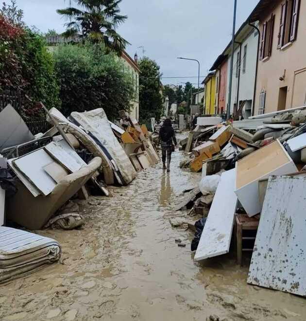 Il portiere Venturi tra gli alluvionati: «Ringrazio chi ci sta aiutando»