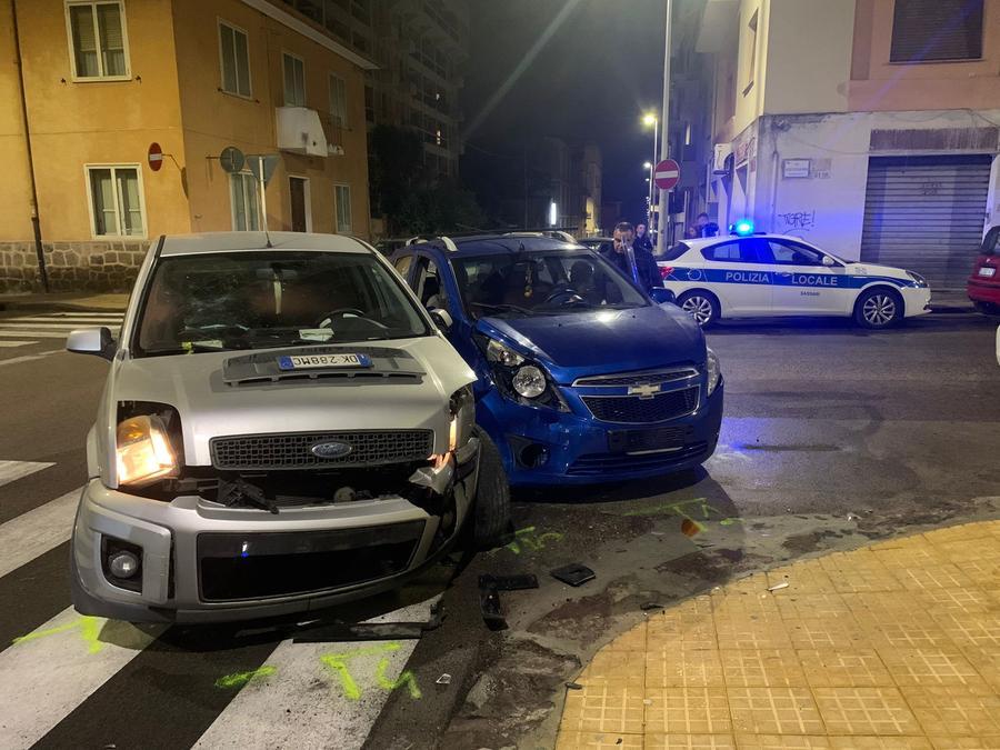 Sassari, Scontro All’incrocio: Ferita Donna Incinta La Nuova Sardegna