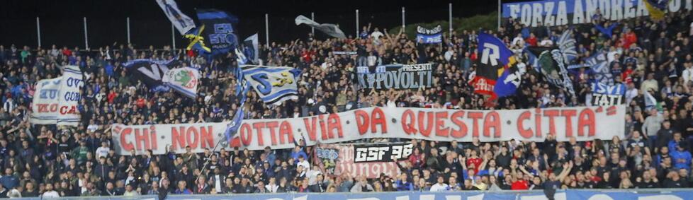 L’eloquente striscione esposto dai tifosi nerazzurri in Curva (foto Muzzi)