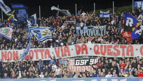 L’eloquente striscione esposto dai tifosi nerazzurri in Curva (foto Muzzi)