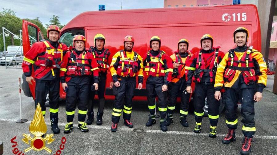 
	La squadra dei vigili del fuoco del Comando di Sassari che ha partecipato alle operazioni di soccorso per l&#39;alluvione in Romagna

