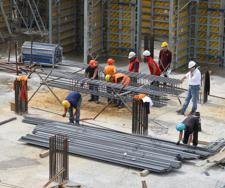 L’Ance lancia l’allarme nell’isola: «Mancano geometri, opere ferme»