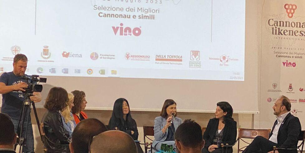 Oliena capitale internazionale di sua maestà il Cannonau