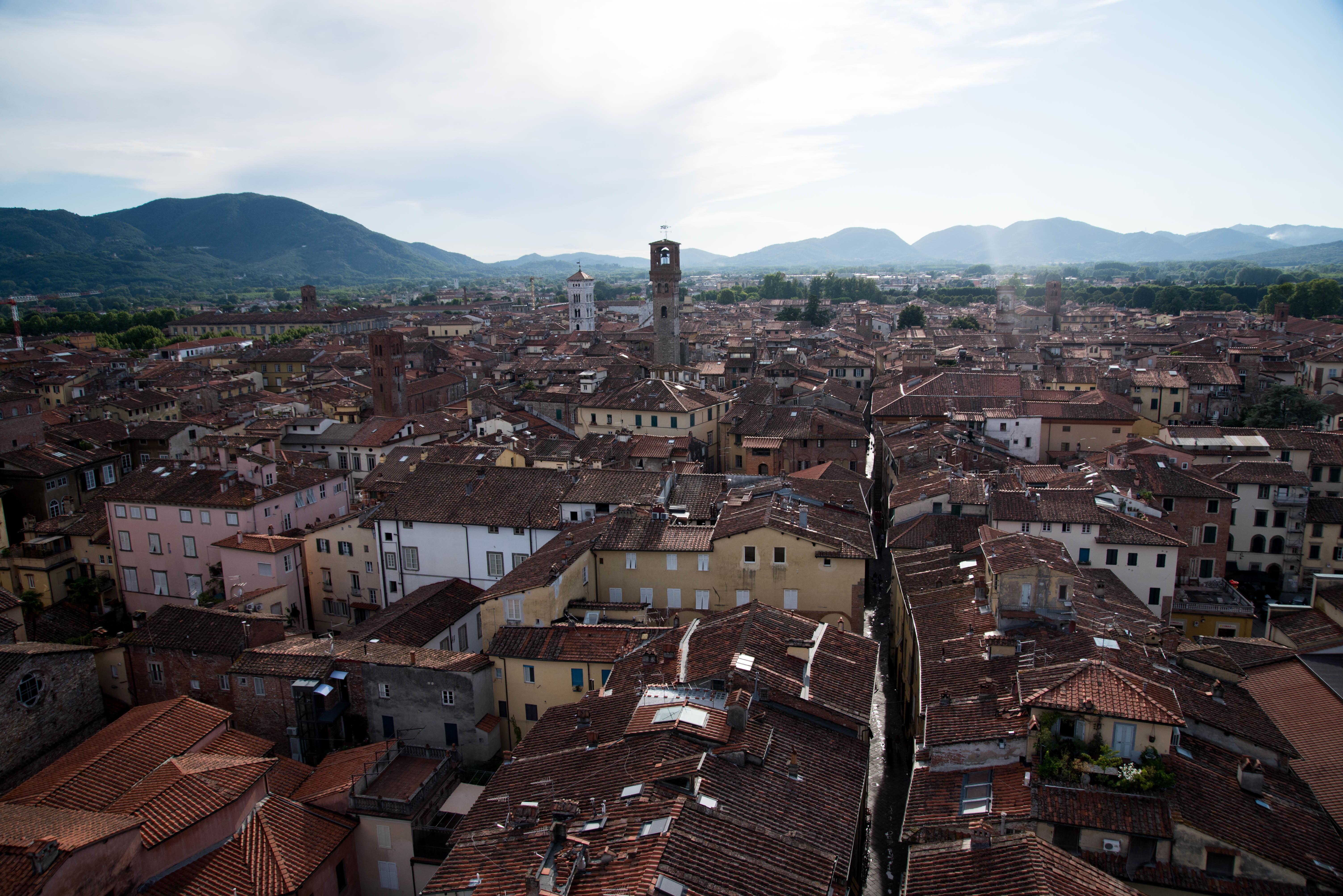 Lucca dall'alto (foto d'archivio)