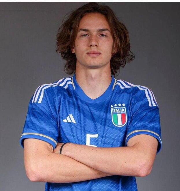 Lorenzo Ghilardi, 20 anni, di Lucca, difensore di proprietà del Verona gioca i mondiali under 20 con gli azzurri che hanno battuto il Brasile