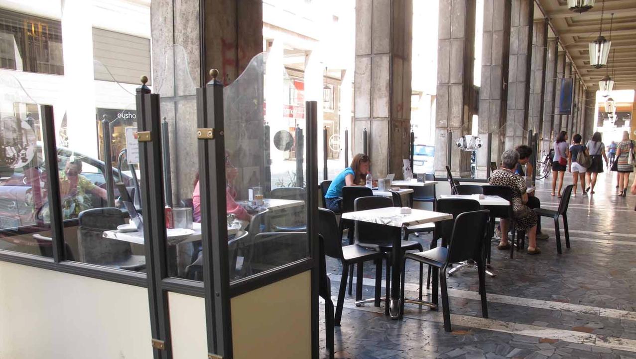Livorno, a due anni dal Covid meno bar e ristoranti: «Ma c’è una ripresa» - I numeri 