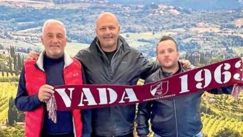 Da sinistra il nuovo mister Bacci, il presidente Ficcanterri e il nuovo ds Cappanera