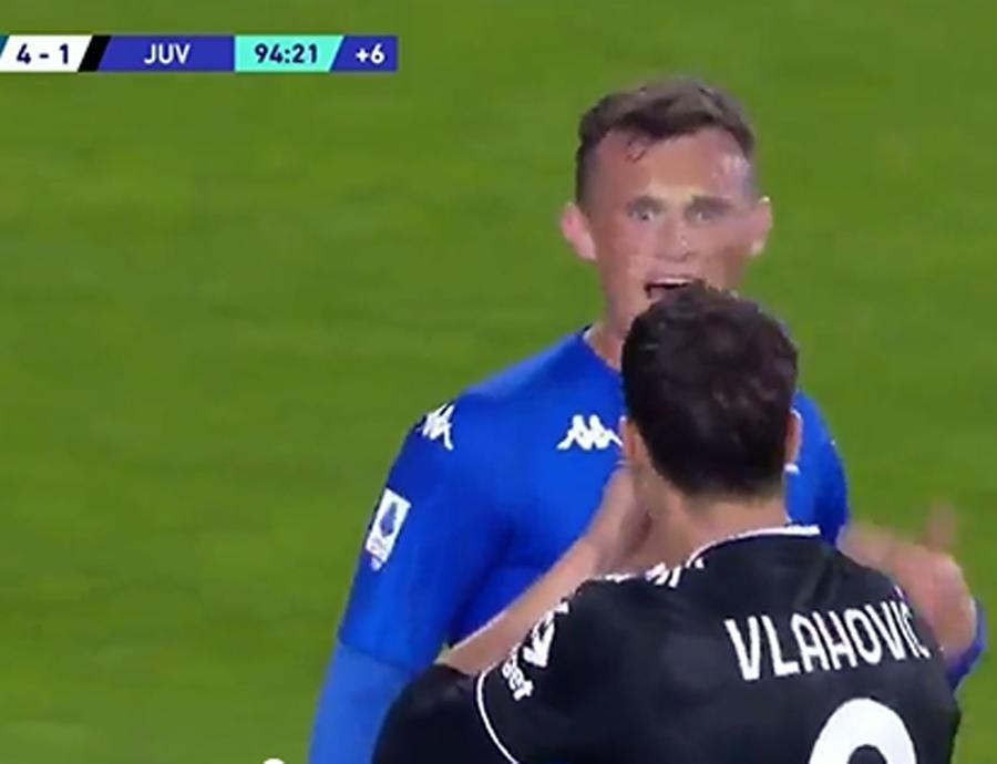 Empoli-Juve, Henderson sfotte Vlahovic: «Uuh, ottanta milioni…»