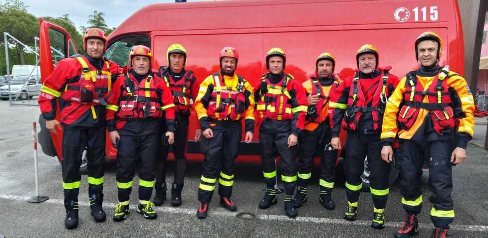 I vigili del fuoco in Emilia Romagna: <usng-titolo>«Noi in prima linea tra i paesi sott’acqua»</usng-titolo>