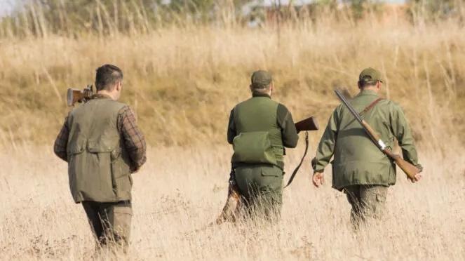 La Lega: «Ingaggiamo i cacciatori nella nuova campagna antincendi»