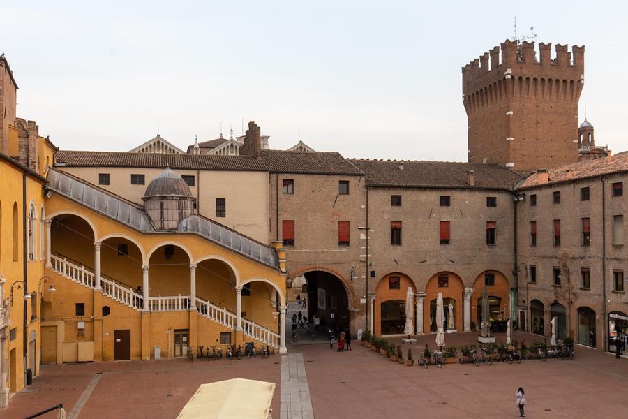 Ferrara: il Comune assume settanta dipendenti