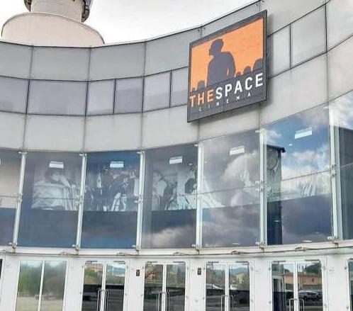 Al cinema The Space di Livorno un cantiere infinito: il via resta un mistero