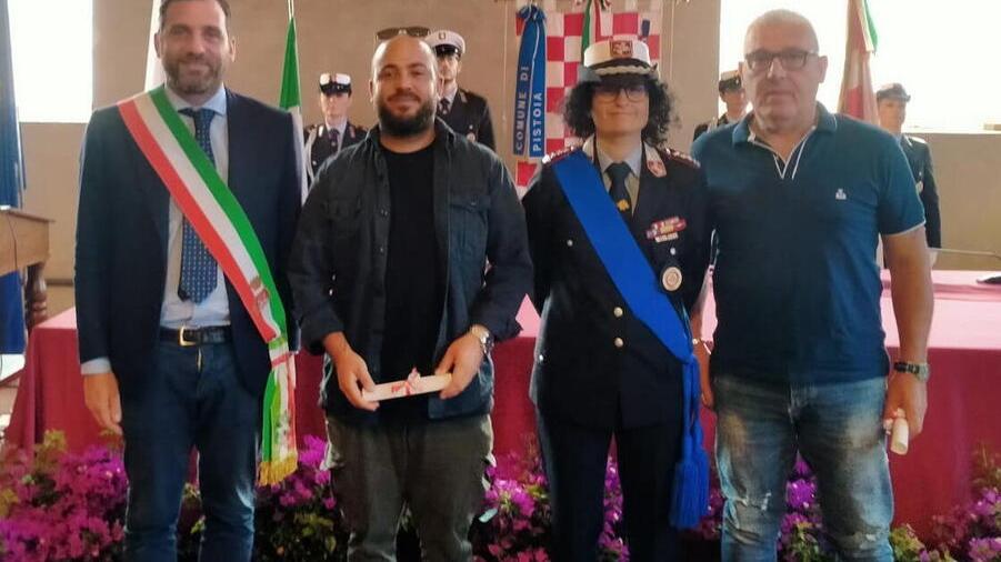 Da sinistra, Matteo Baldacci e Luciano Pomposi con sindaco e comandante