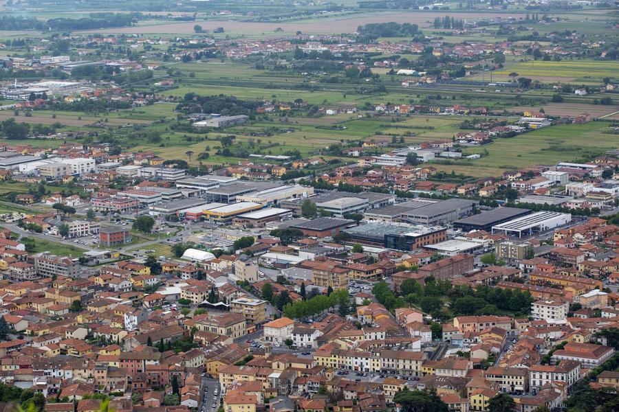 
	Una veduta dall'alto della zona industriale di Monsummano

