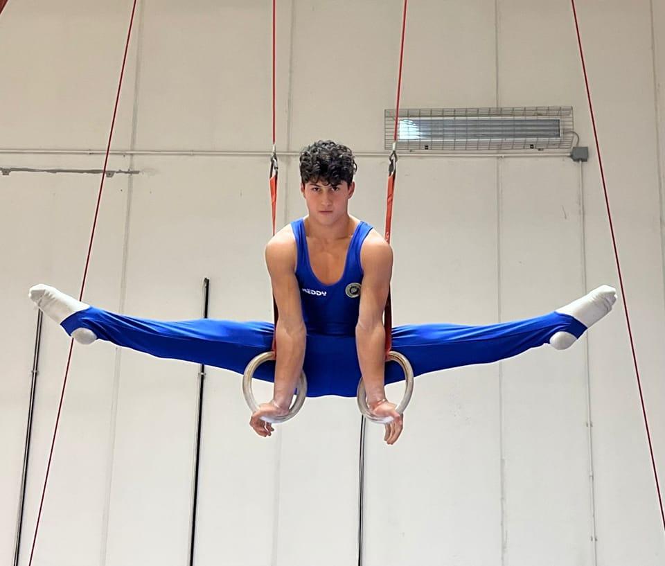 Rosignano, i primi passi a 4 anni con le sorelle: Antonio Di Maso re della ginnastica 
