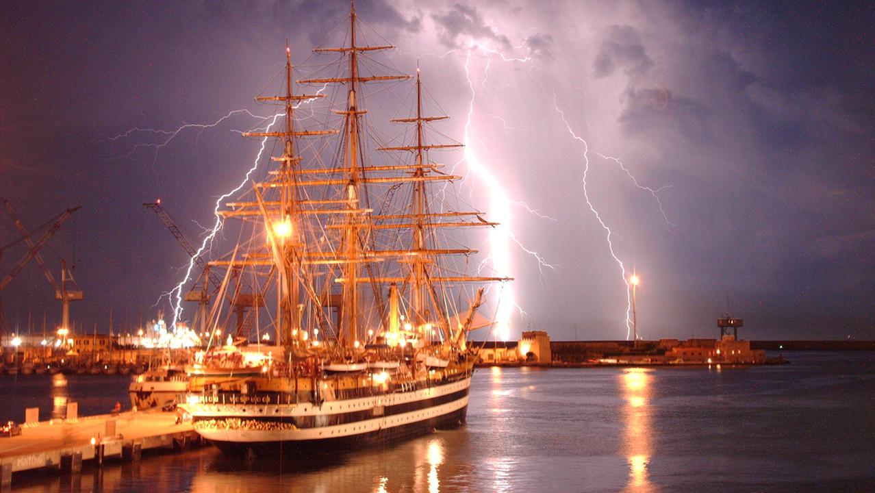 Allerta meteo per forti temporali a Livorno: ecco gli orari