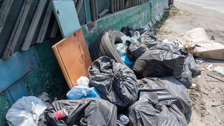 A Modena Nord è allarme discariche abusive «Non spetta a noi pulire: servono fototrappole»