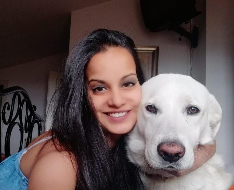 
	Francesca con il suo amato cane

