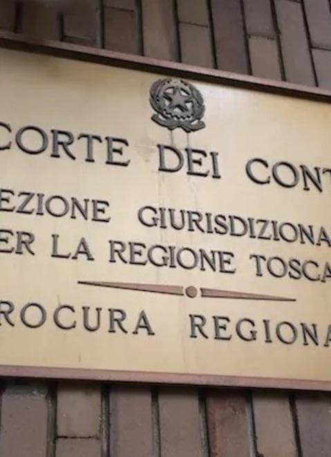 Massa, ex vicequestore condannato a pagare 20mila euro per danno di immagine