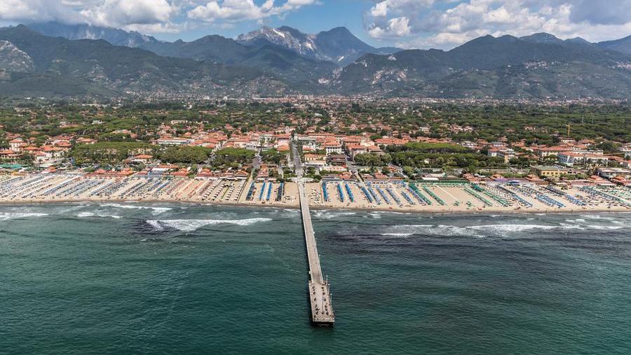 Il Demanio ai balneari toscani: «Via alle procedure di incameramento delle costruzioni sulle spiagge»